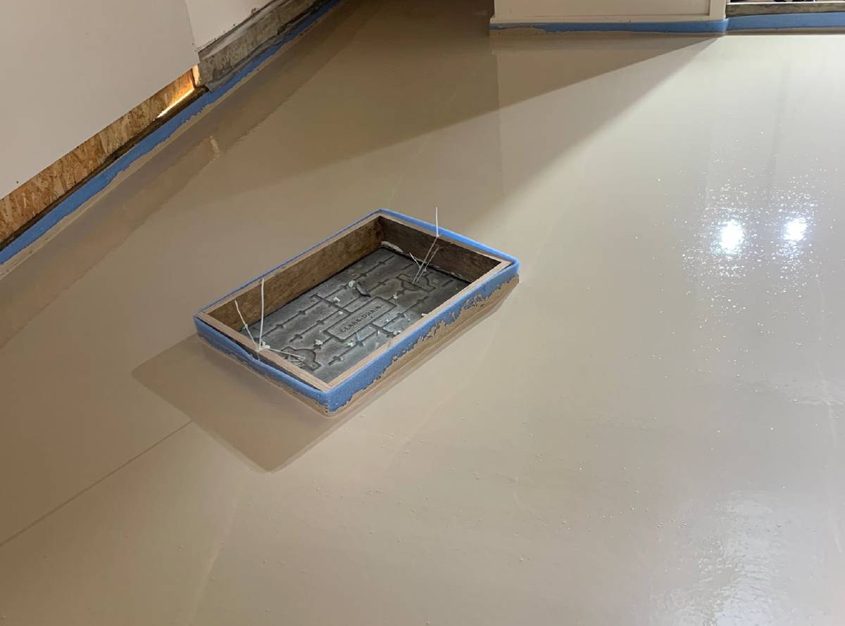 Liquid screed installers in Surrey and London